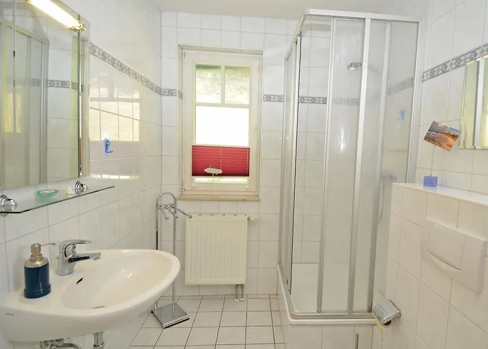 Li - 10 Strandnah Mit Balkon Sellin (Rugen)